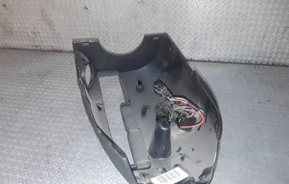 Ford Mondeo MK IV Steering wheel column trim AM213533AB3ZHE