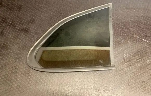 BMW X1 E84 Rear side window 43R006723 E000255