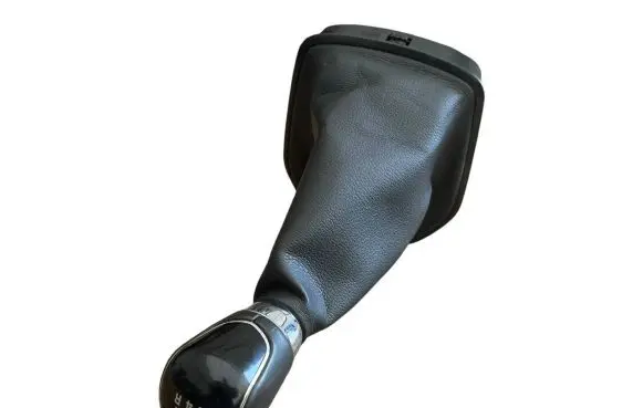 Ford Transit Courier Gear lever shifter trim leather/knob AV11R044H83A AV11R044H83ADW