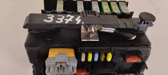 Citroen C3 Fuse module 9664997880