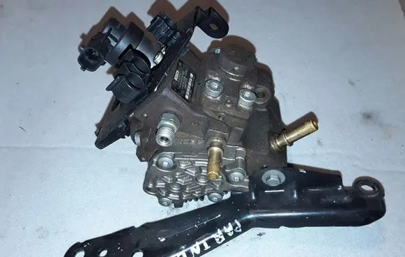 Citroen Berlingo Fuel injection high pressure pump 9683703780