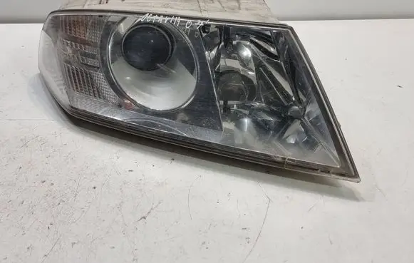 Skoda Octavia Mk2 (1Z) Headlight/headlamp