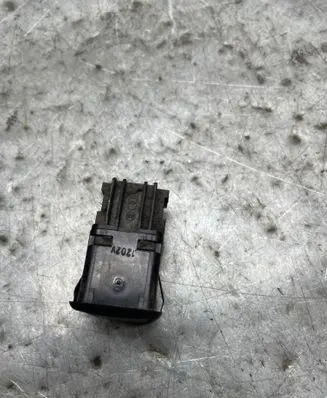 Skoda Fabia Mk2 (5J) Alarm switch 03000380 4B0962109A 537320
