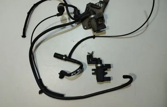 Audi A4 S4 B6 8E 8H Turbo solenoid valve 8E0906628A 038131529J