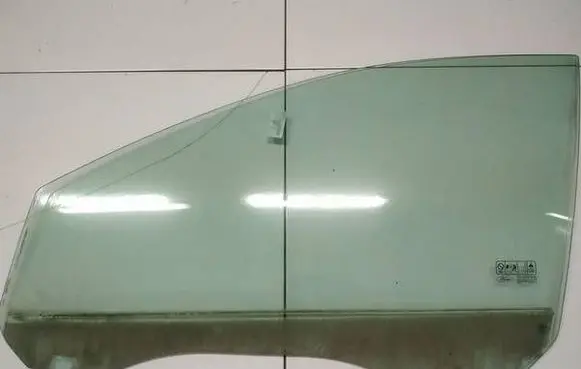 Ford Focus Front door window glass four-door as2