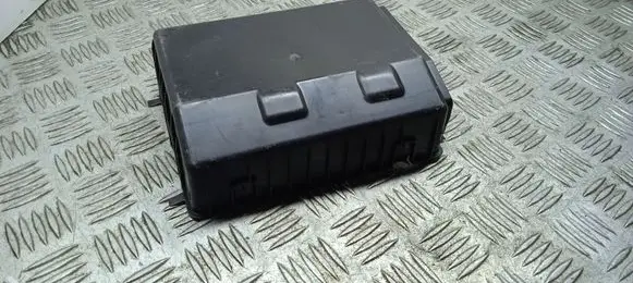 Mercedes-Benz GLE (W166 - C292) Fuse box cover A1665400180