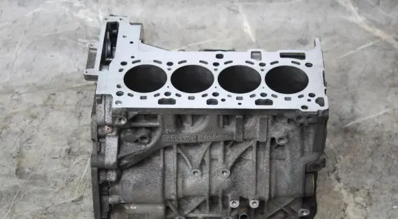 BMW 3 E90 E91 Engine block 
