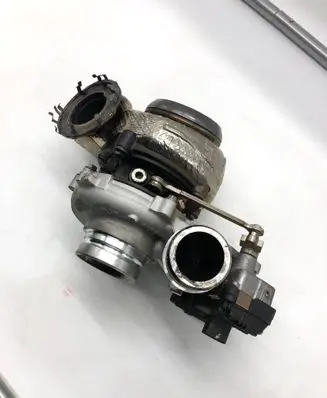 Mercedes-Benz A W177 Turbo A6540908400
