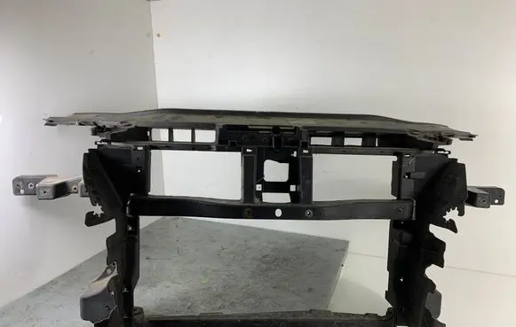 Volkswagen PASSAT B6 Radiator support slam panel 3C0805588H
