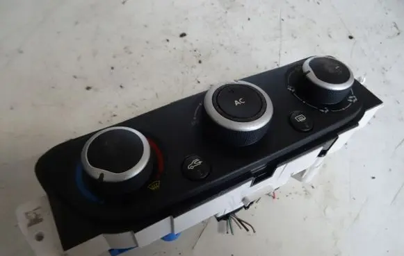 Renault Megane III Climate control unit