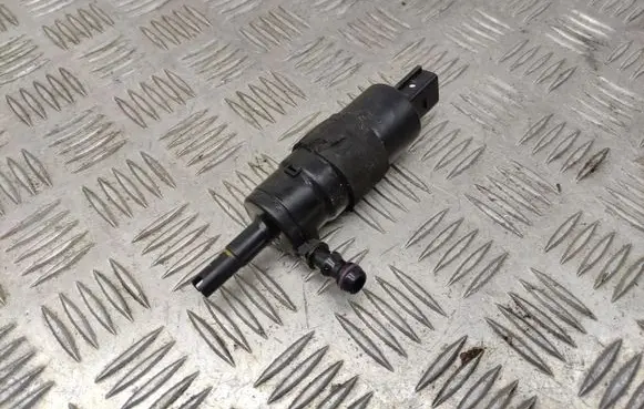 Audi A6 S6 C6 4F Headlight washer pump 3B7955681