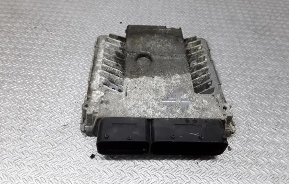 Volkswagen PASSAT B6 Engine control unit/module 03G906018CD 5WP45600AA