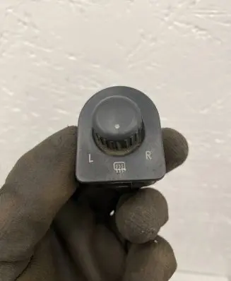 Volkswagen Transporter - Caravelle T5 Wing mirror switch 7E1959565E 0895