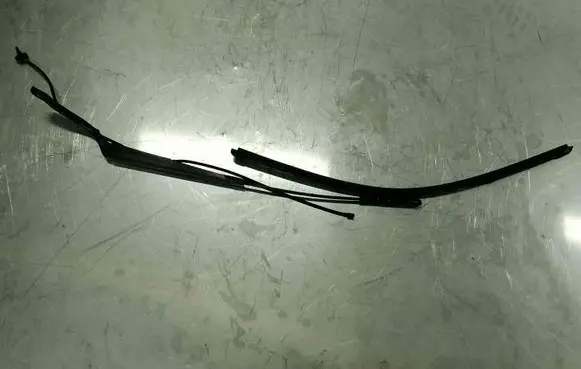Volkswagen Crafter Front wiper blade arm A0018205944