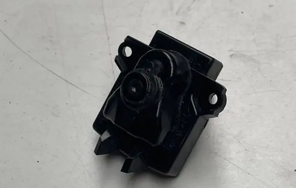 Ford Mondeo MK V Rear glass lock/latch W422 5H1945301