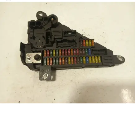 BMW 5 E60 E61 Fuse module 6906619