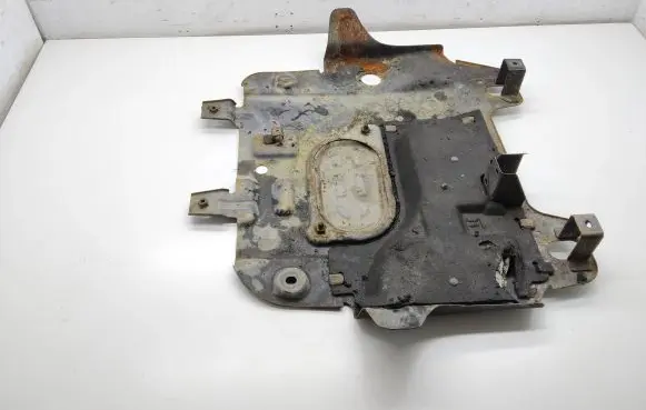 Toyota Land Cruiser (J150) Engine splash shield/under tray