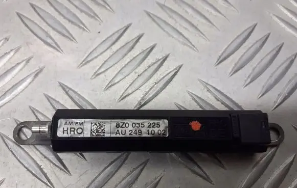 Audi A2 Sound amplifier 8Z0035225