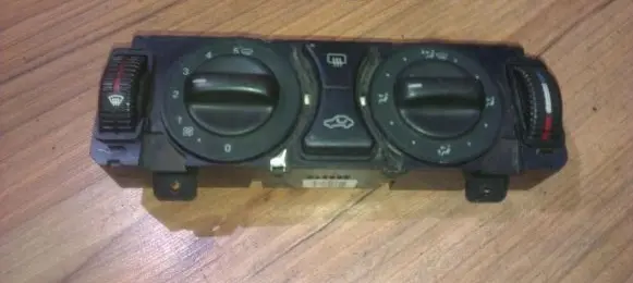 Mercedes-Benz C W202 Climate control unit 2108300185