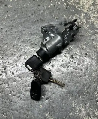 Audi A4 S4 B5 8D Ignition lock 4D0905851A