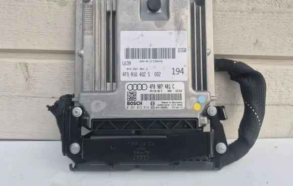 Audi A6 S6 C6 4F Engine control unit/module 4F0907401C 0281013614 4F0910402S