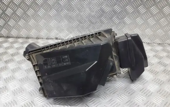 Nissan Primera Air filter box BM701