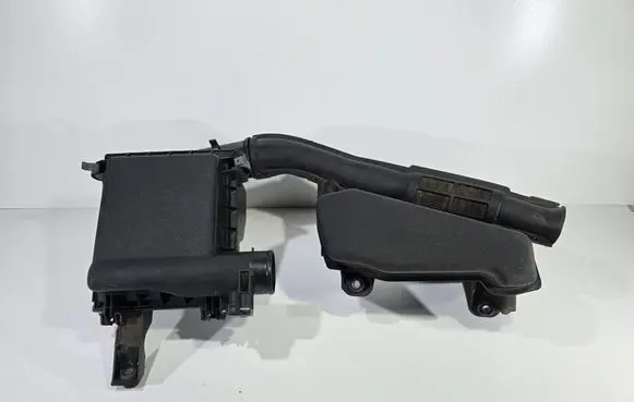 Toyota Auris E180 Air filter box 1781237030 177010T130 2220437010