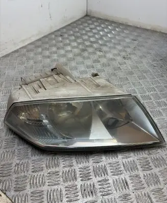 Skoda Octavia Mk2 (1Z) Headlight/headlamp 