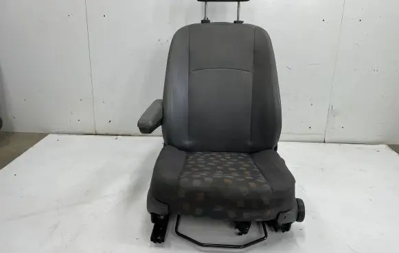 Mercedes-Benz Vito Viano W639 Front driver seat 