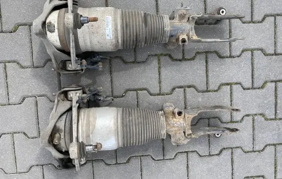 Audi Q7 4L Front air suspension shock absorber 110308120931