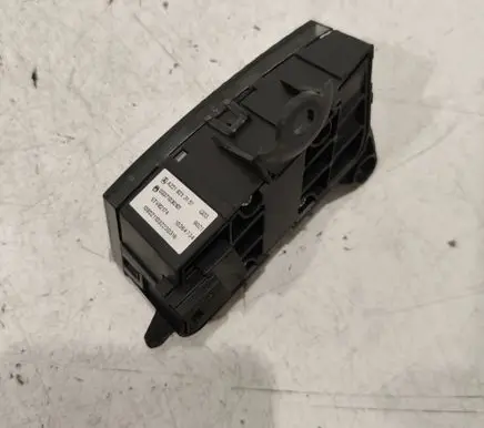 Mercedes-Benz S W221 Central locking switch button A2218213151