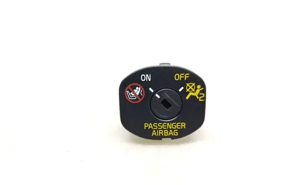 Passenger airbag on/off switch