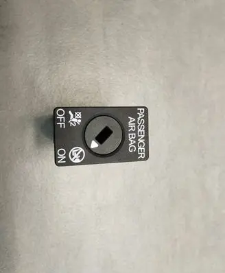 Passenger airbag on/off switch