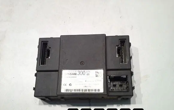 Nissan Navara D40 Engine control unit/module 284b2eb300