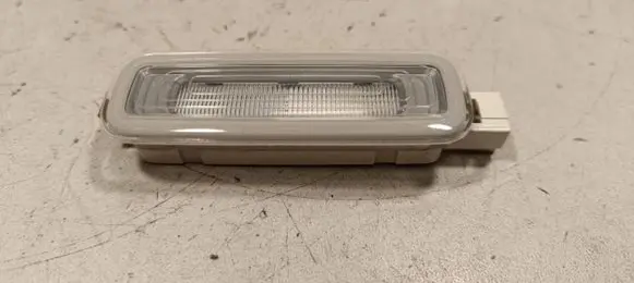 Audi Q7 4M Front door interior light 4M0947105