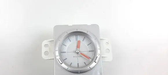 Mitsubishi Outlander Clock MR979796 M4909