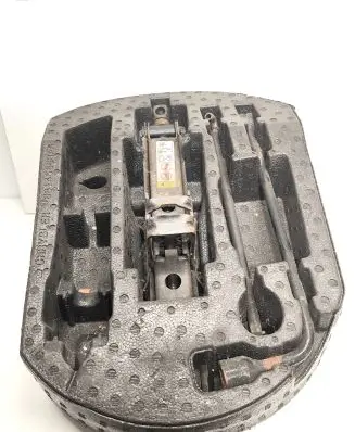 Jeep Grand Cherokee Tool set 68145663AA