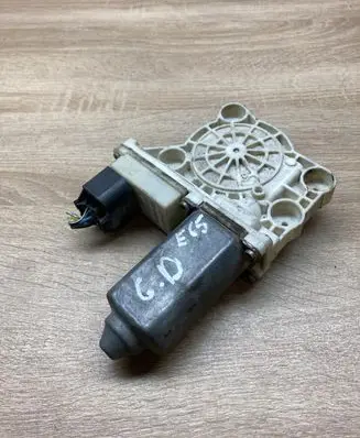BMW 7 E65 E66 Rear door window regulator motor 5WK1052 8382002