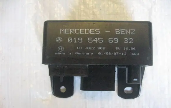 Mercedes-Benz Sprinter W901 W902 W903 W904 Glow plug pre-heat relay 0195456932