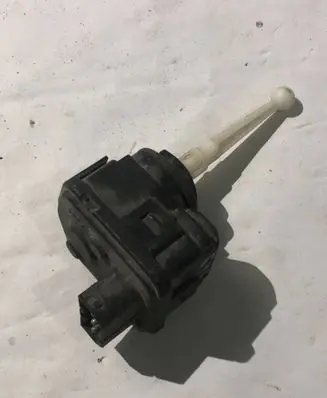 BMW 3 E46 Headlight level adjustment motor 00728250