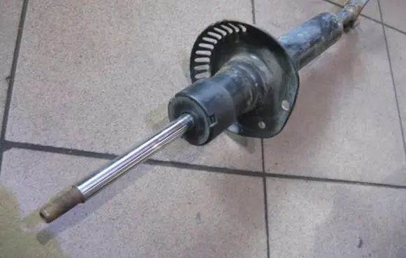 Volkswagen PASSAT B5.5 Front shock absorber/damper