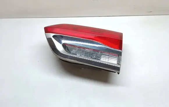 Jeep Grand Cherokee Tailgate rear/tail lights P68110046AC