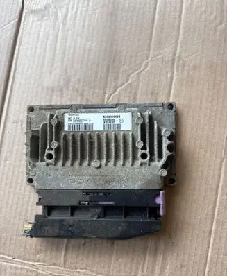 Renault Scenic II - Grand scenic II Gearbox control unit/module S126027104A 8200695968