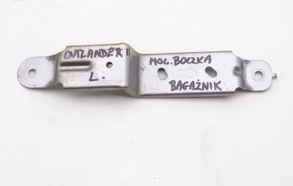 Mitsubishi Outlander (C) pillar trim
