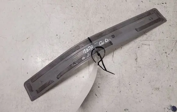 Mercedes-Benz E W212 Rear sill trim cover A2126861236