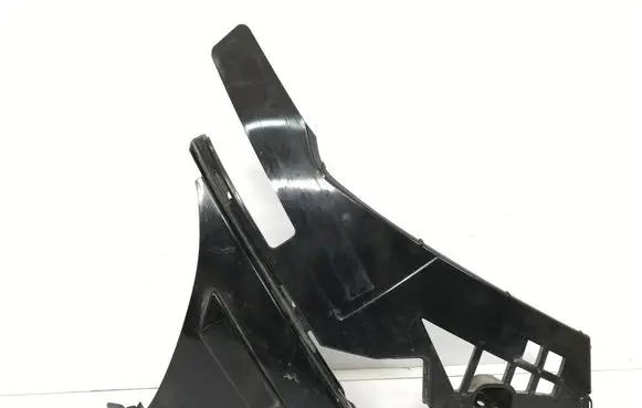 Mercedes-Benz CLA C118 X118 Front bumper mounting bracket A118885301
