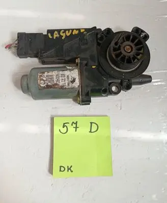 Renault Laguna I Front door window regulator motor 1212123