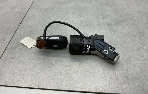 Opel Mokka B Ignition lock 9664486680 9873257480