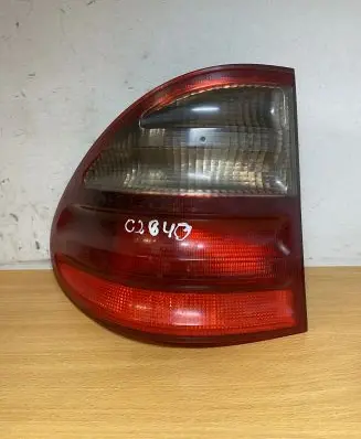 Mercedes-Benz E W210 Rear/tail lights A2108205364 C2640