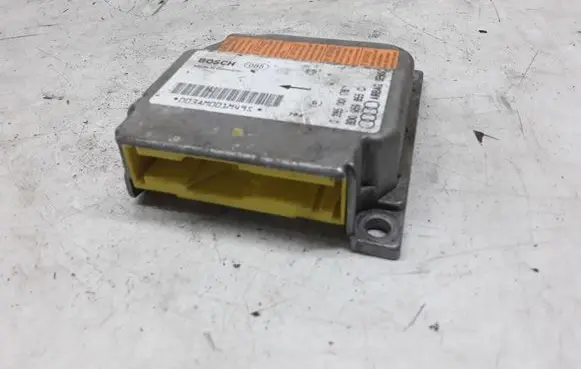 Audi A4 S4 B5 8D Airbag control unit/module 0285001176